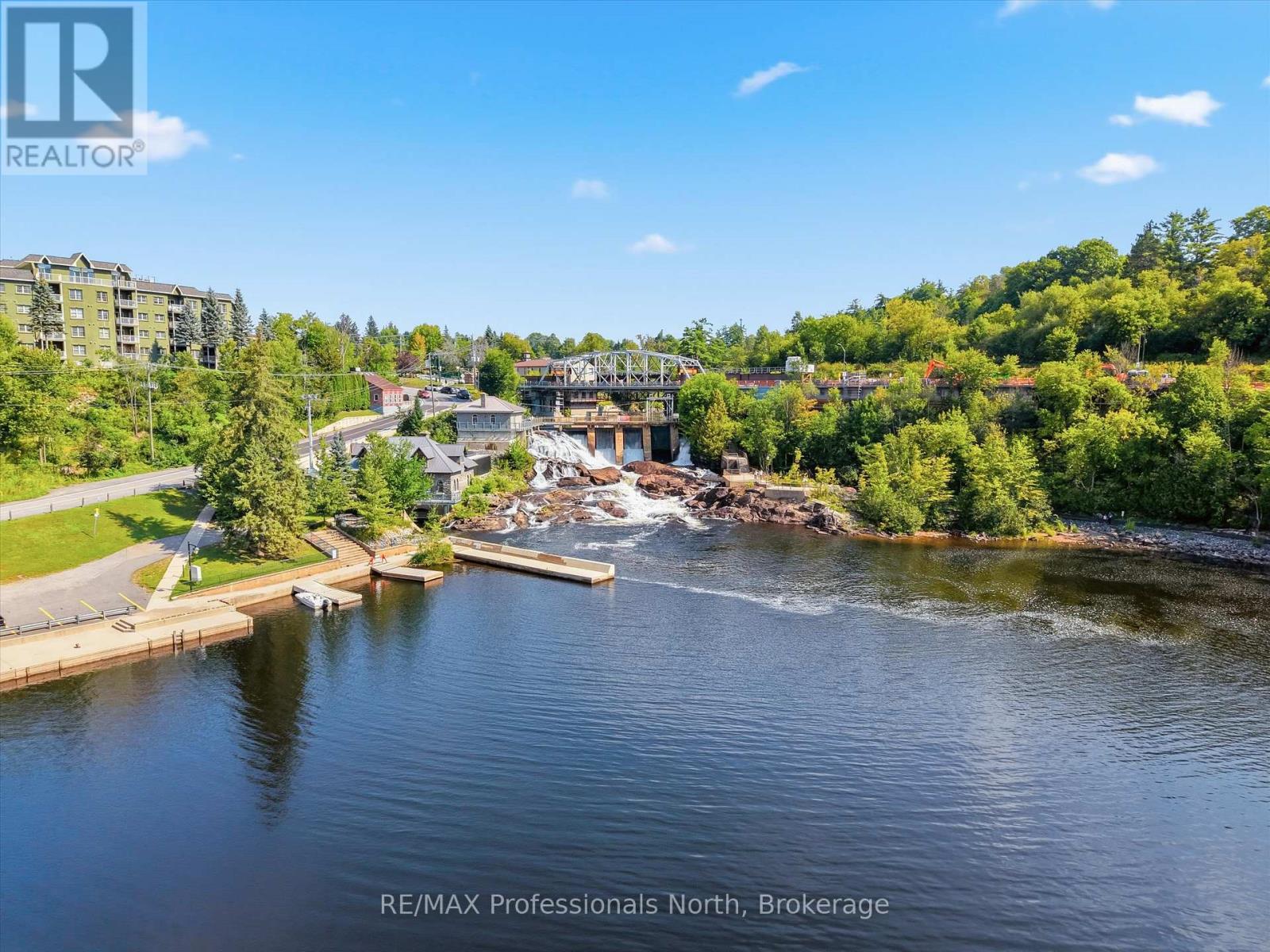 501 - 24 Ontario Street, Bracebridge, Ontario P1L 0A4 - Photo 3 - X13728046