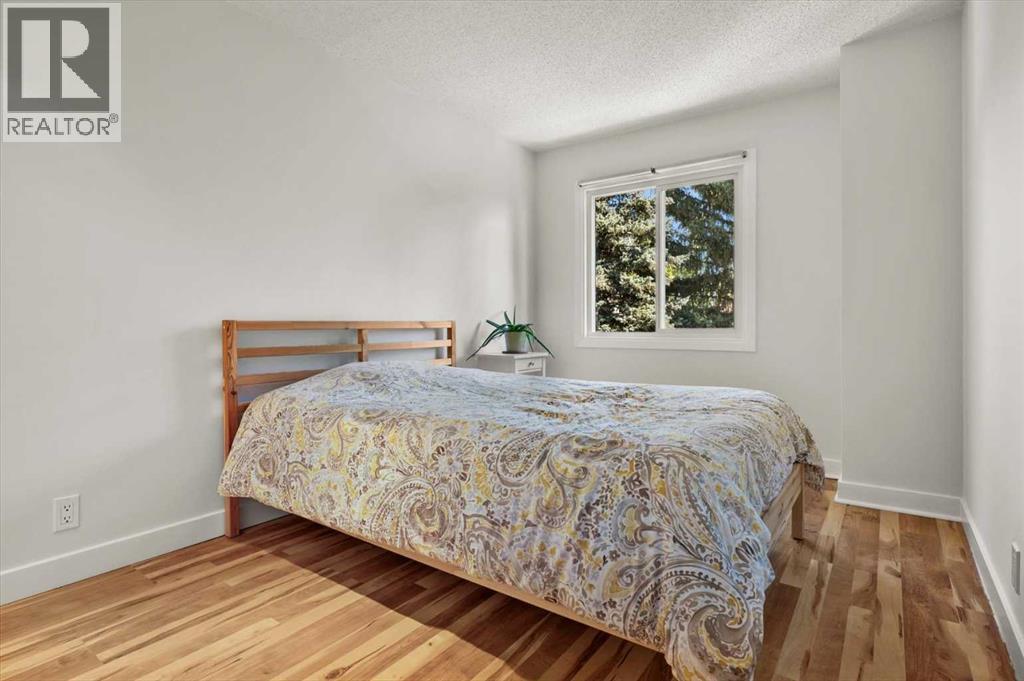 208 Queenston Heights Se, Calgary, Alberta  T3Z 0E6 - Photo 24 - A2340581