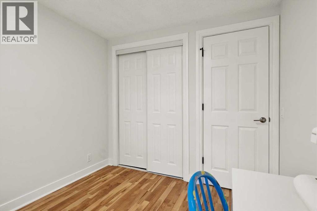 208 Queenston Heights Se, Calgary, Alberta  T3Z 0E6 - Photo 27 - A2340581