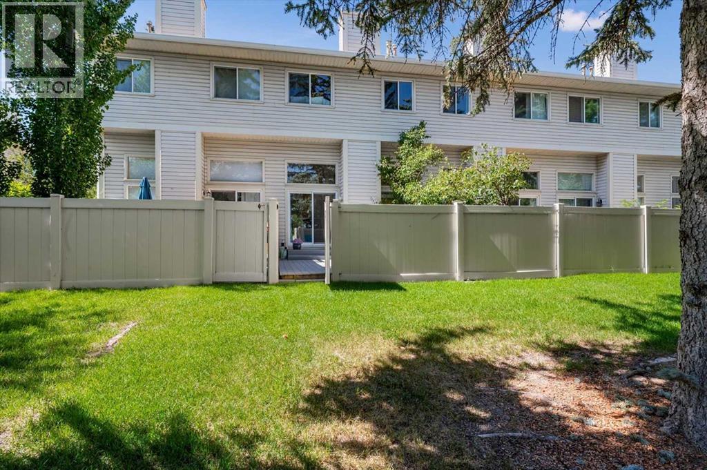 208 Queenston Heights Se, Calgary, Alberta  T3Z 0E6 - Photo 31 - A2340581