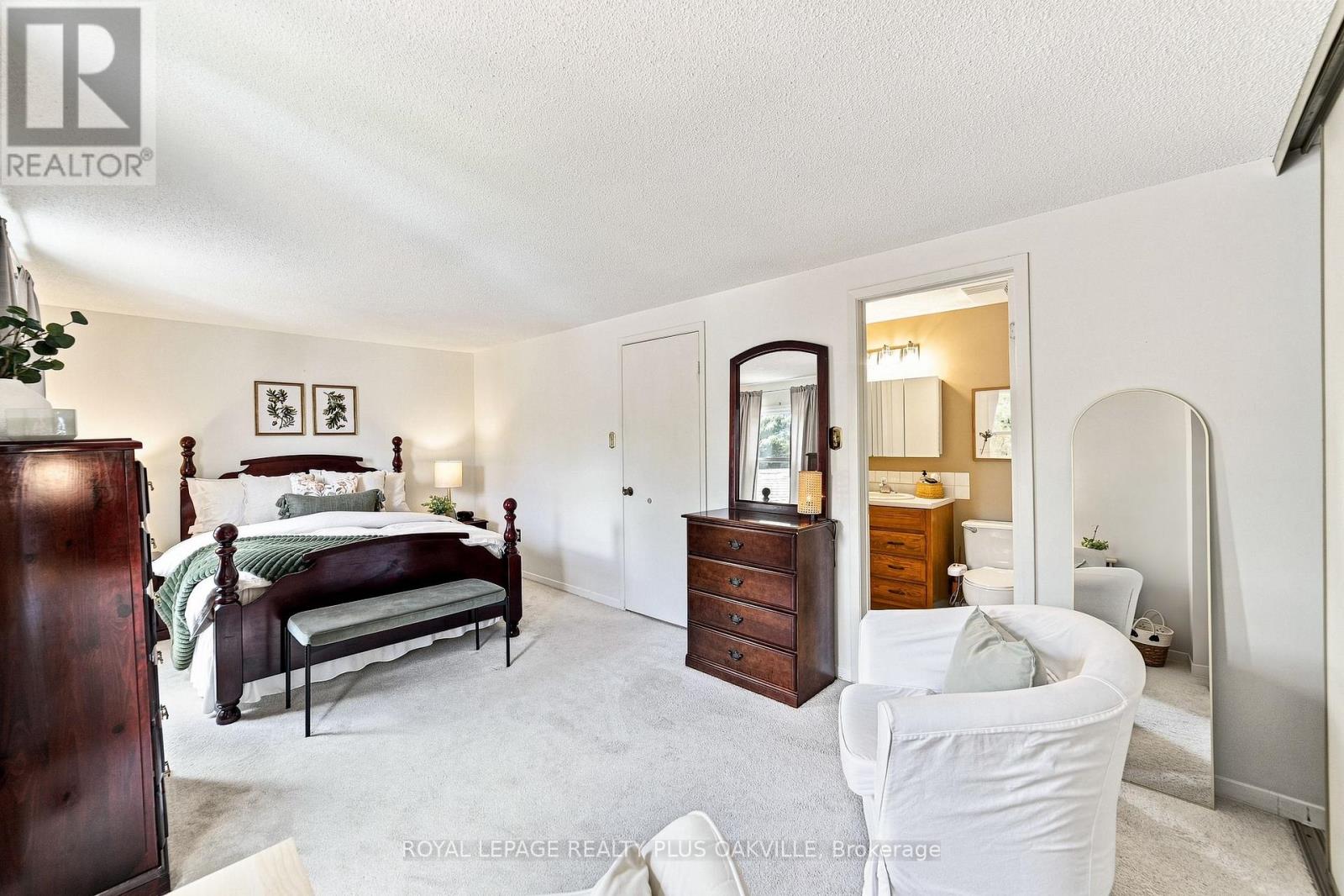 1221 Hedgestone Crescent, Oakville, Ontario  L6M 1X7 - Photo 24 - W13728040