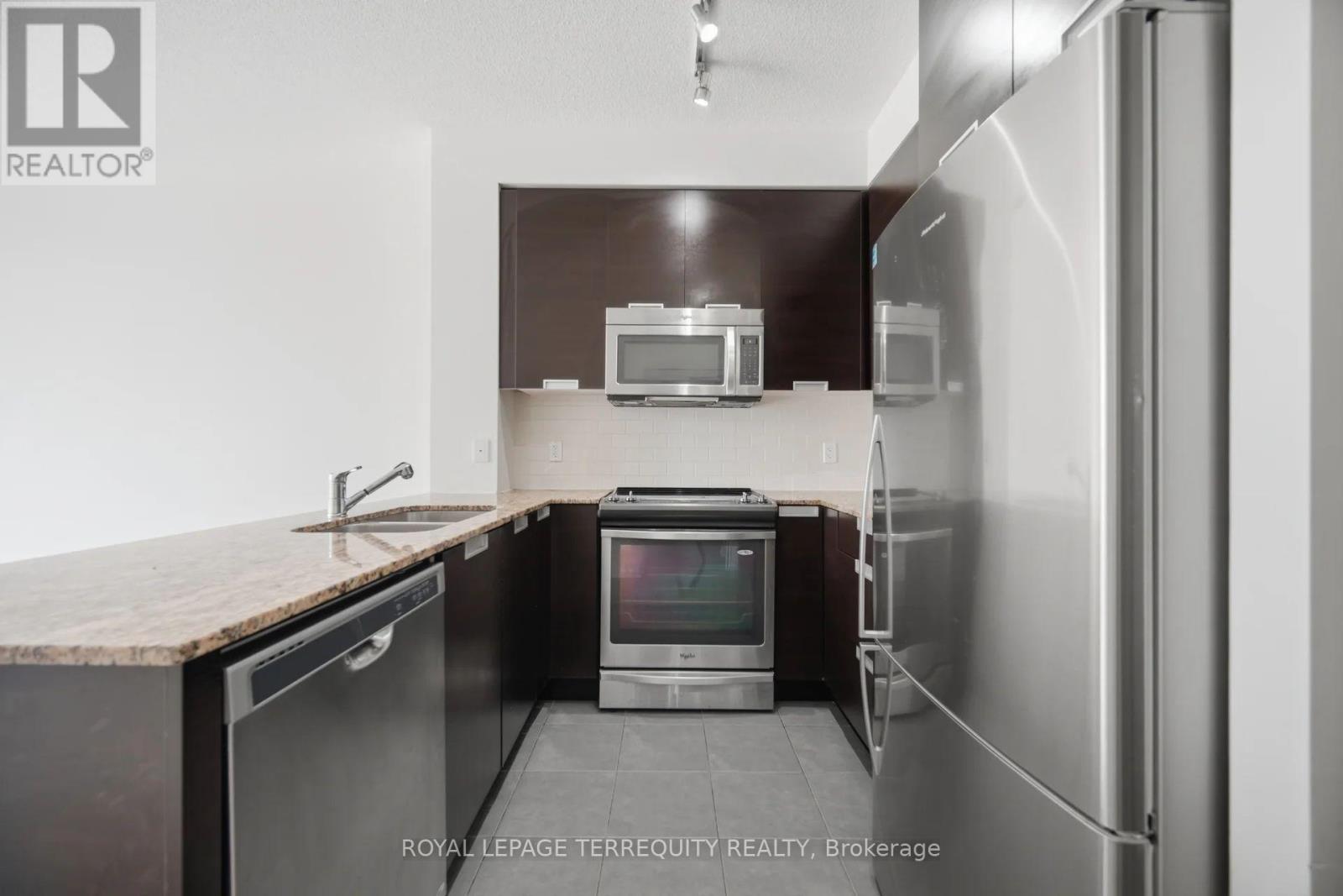 703 - 75 Eglinton Avenue W, Mississauga, Ontario  L5R 0E5 - Photo 10 - W13728054