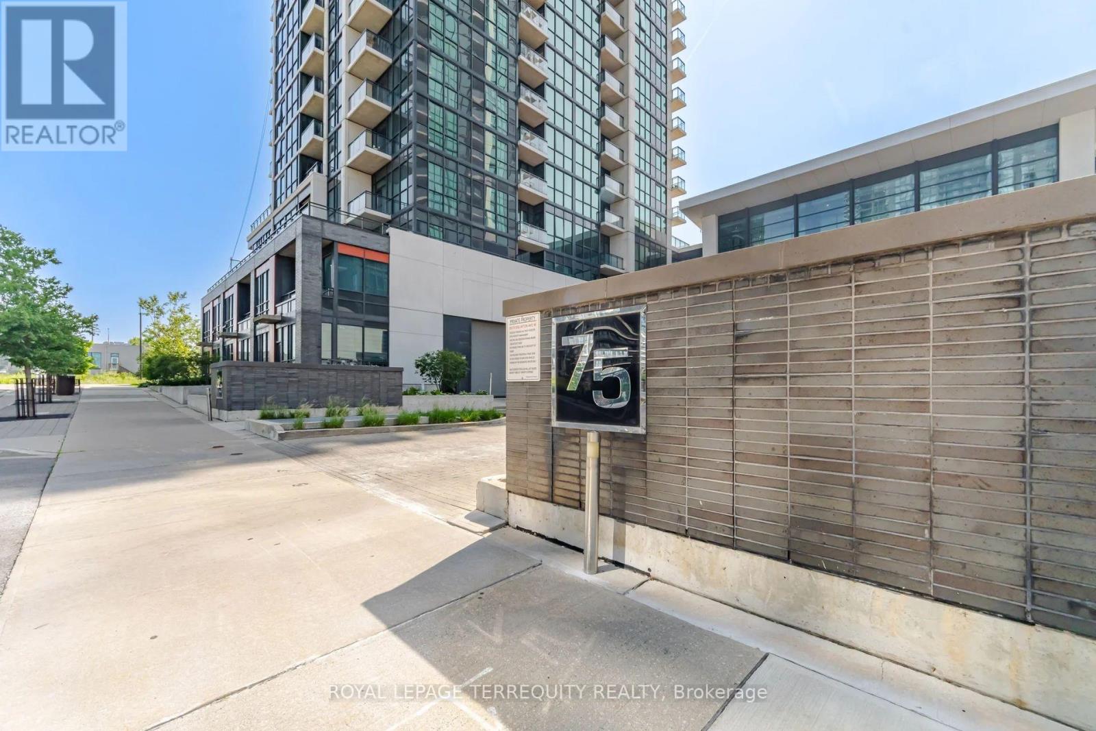 703 - 75 Eglinton Avenue W, Mississauga, Ontario  L5R 0E5 - Photo 2 - W13728054