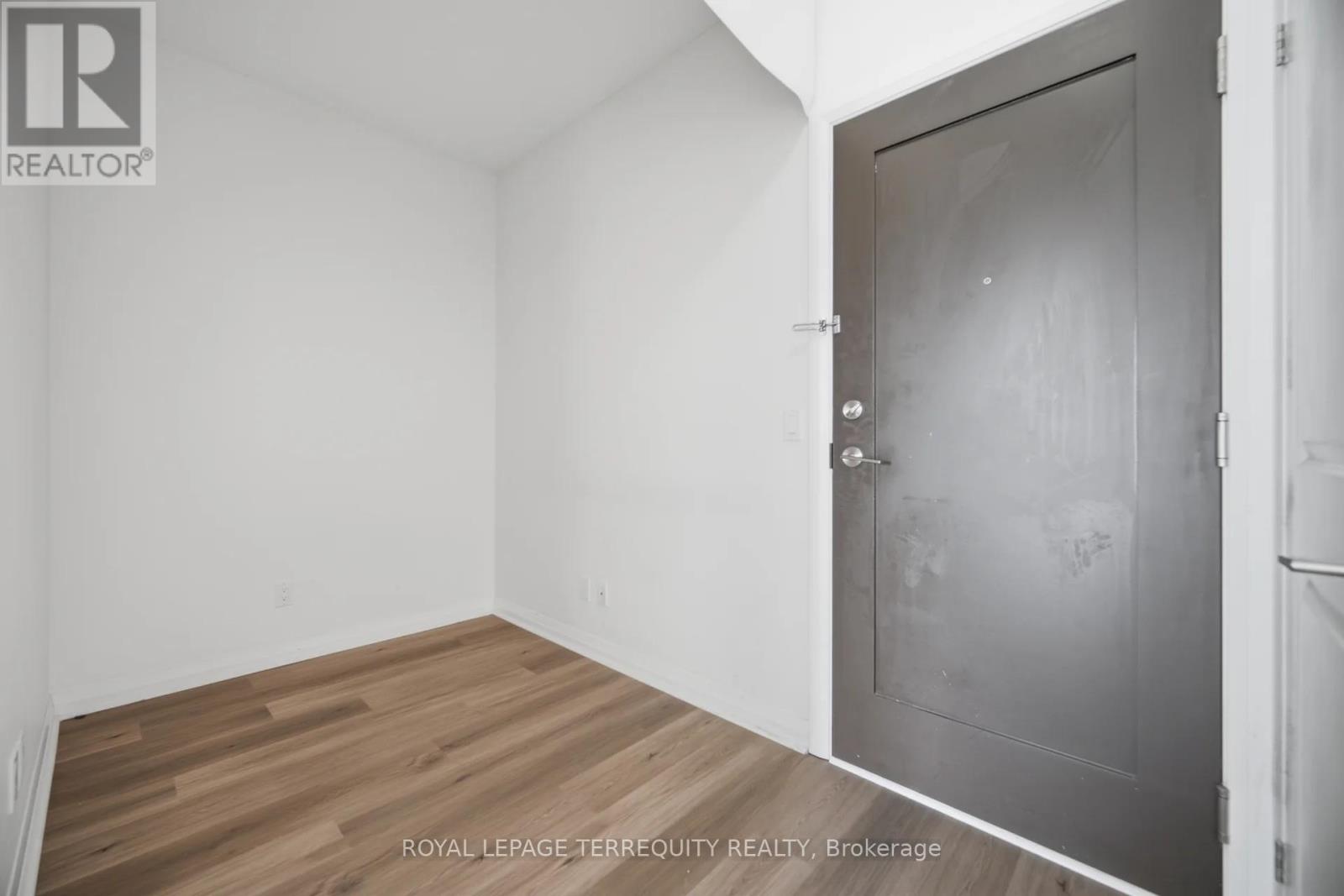 703 - 75 Eglinton Avenue W, Mississauga, Ontario  L5R 0E5 - Photo 26 - W13728054