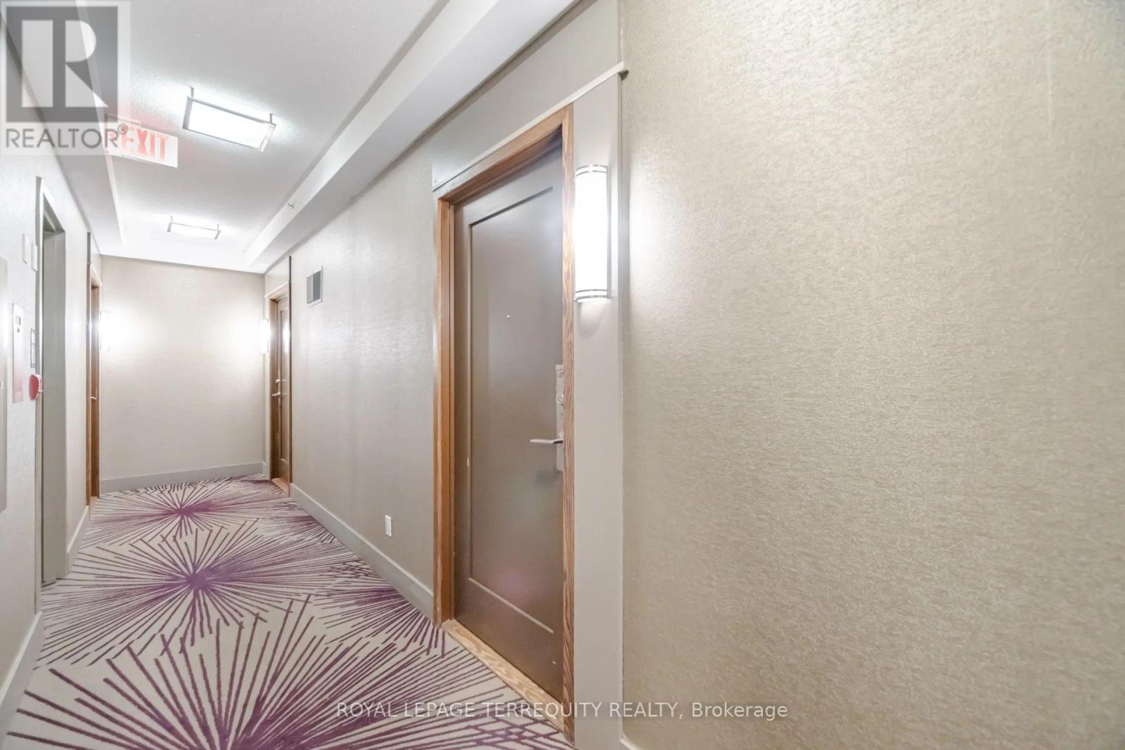 703 - 75 Eglinton Avenue W, Mississauga, Ontario  L5R 0E5 - Photo 4 - W13728054