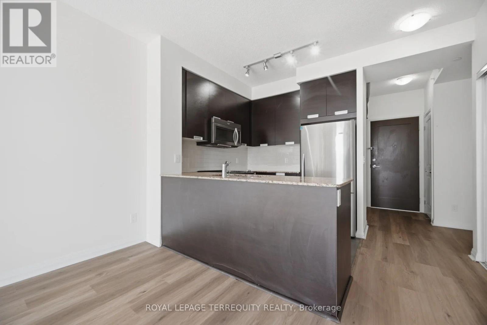 703 - 75 Eglinton Avenue W, Mississauga, Ontario  L5R 0E5 - Photo 8 - W13728054