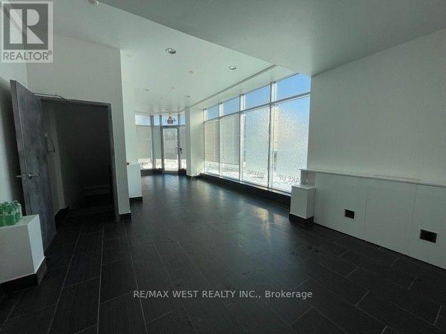 473a Rogers Road, Toronto, Ontario  M6M 0B3 - Photo 5 - W13728112