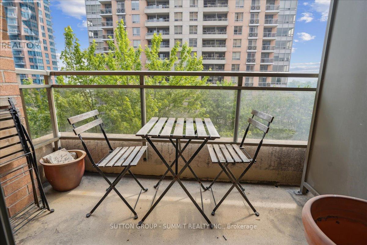 511 - 5229 Dundas Street W, Toronto, Ontario  M9B 6L9 - Photo 8 - W13728114