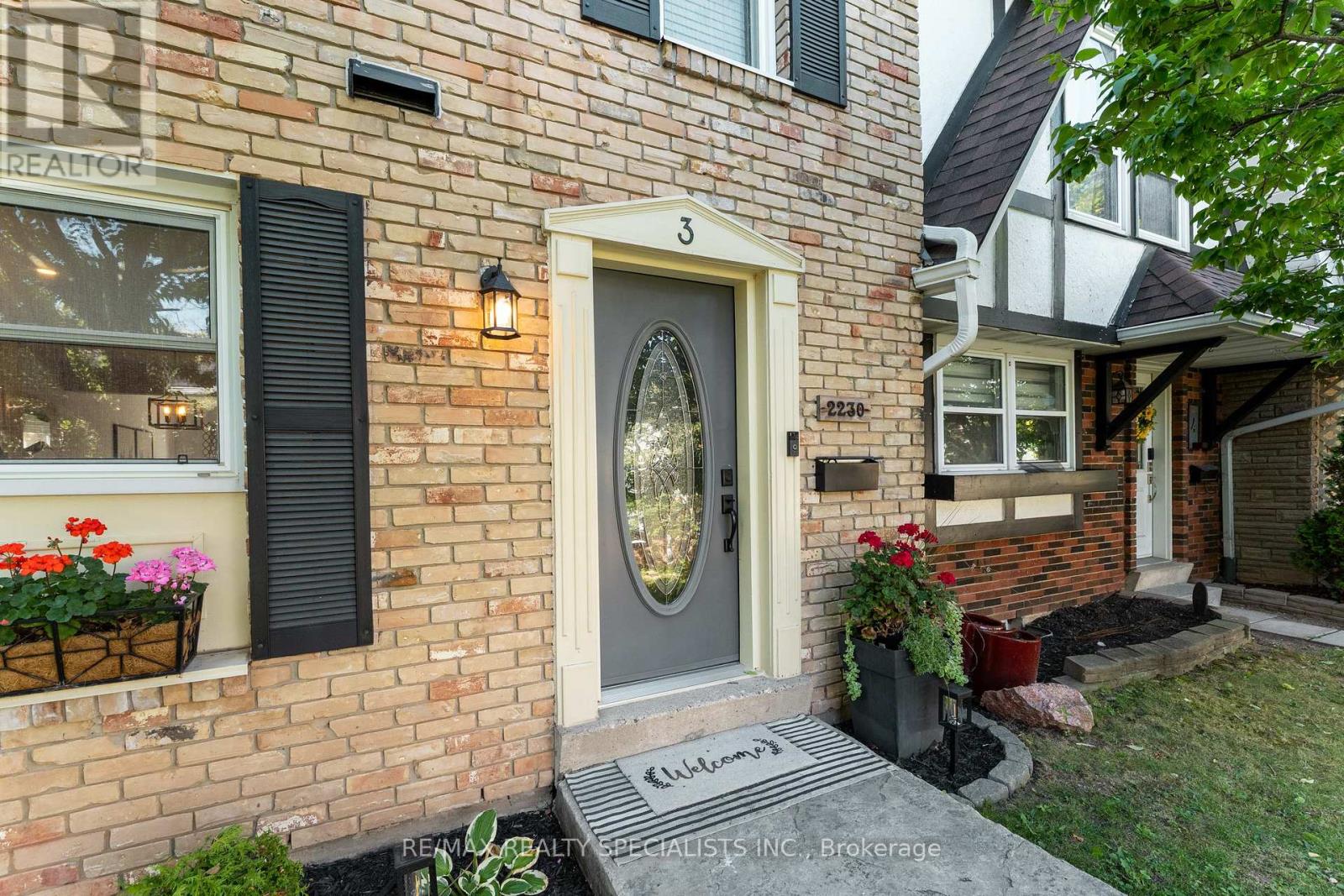 3 - 2230 Upper Middle Road, Burlington, Ontario L7P 2Z9 - Photo 2 - W13728116