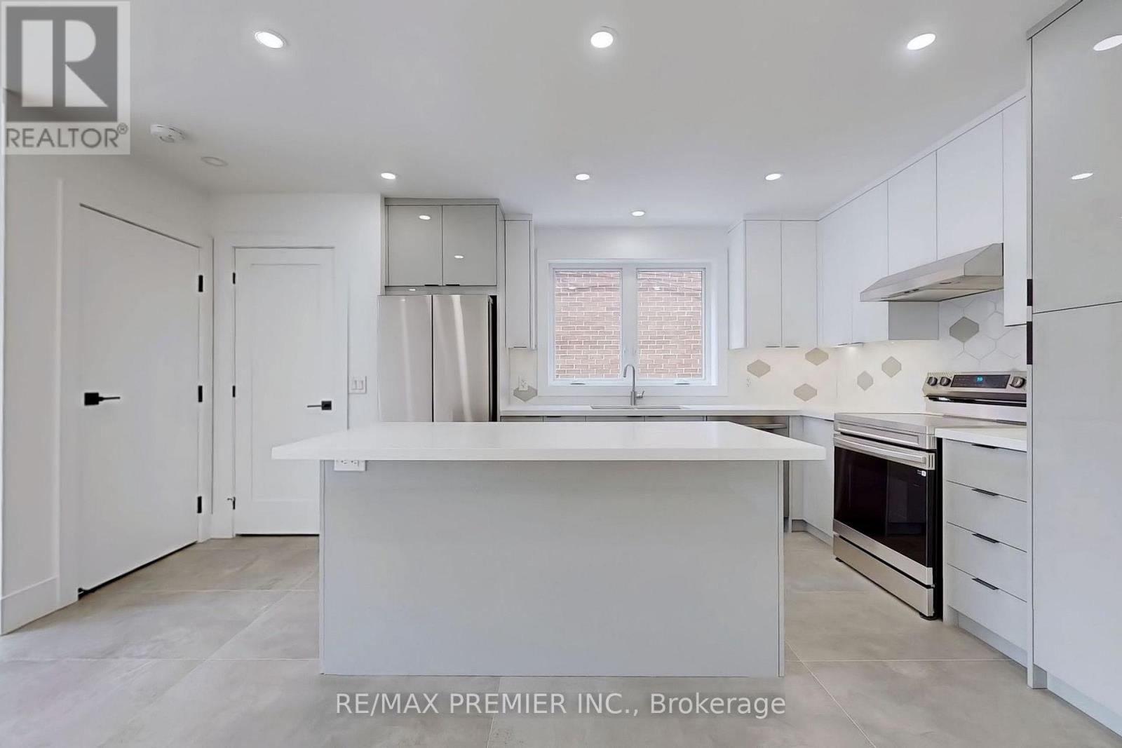 1 - 148 Lambton Avenue, Toronto, Ontario  M6N 2S9 - Photo 5 - W13728130