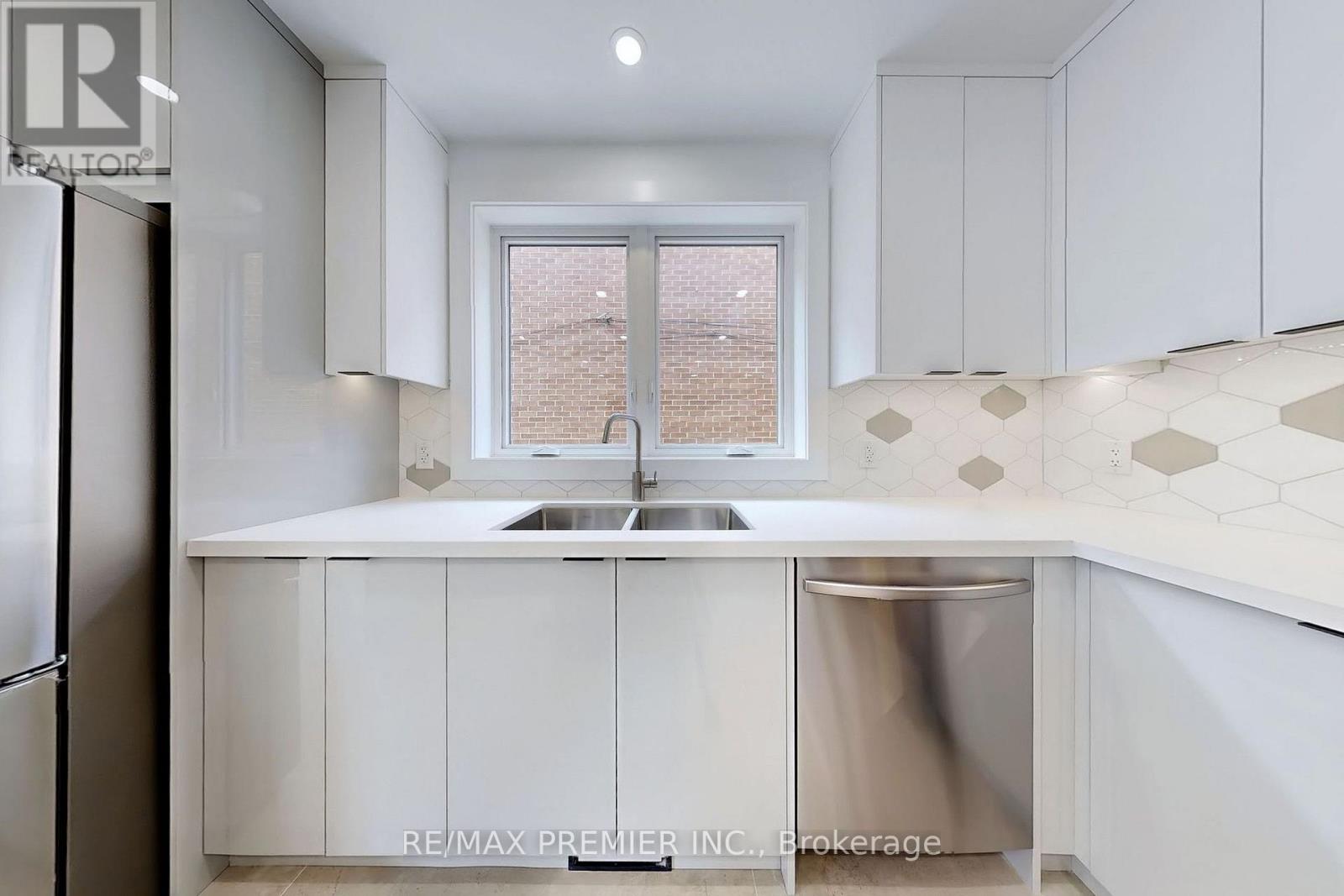 1 - 148 Lambton Avenue, Toronto, Ontario  M6N 2S9 - Photo 7 - W13728130