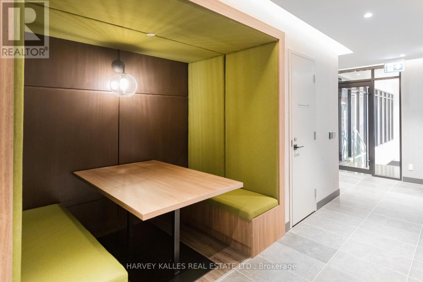 2008 - 251 Manitoba Street, Toronto, Ontario  M8Y 0C7 - Photo 27 - W13728128