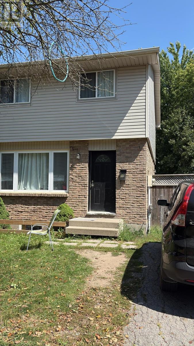 MAIN & 2ND - 32 ELVIRA CRESCENT, London South, Ontario