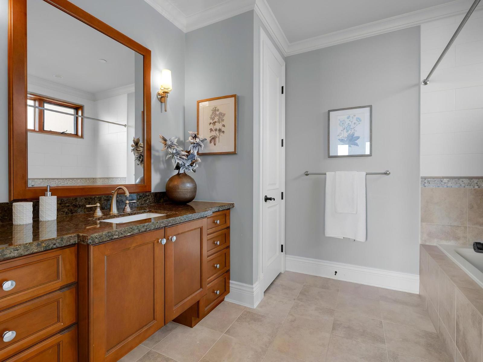 14334 Sunset Drive, White Rock, British Columbia  V4B 2V5 - Photo 29 - R3145400