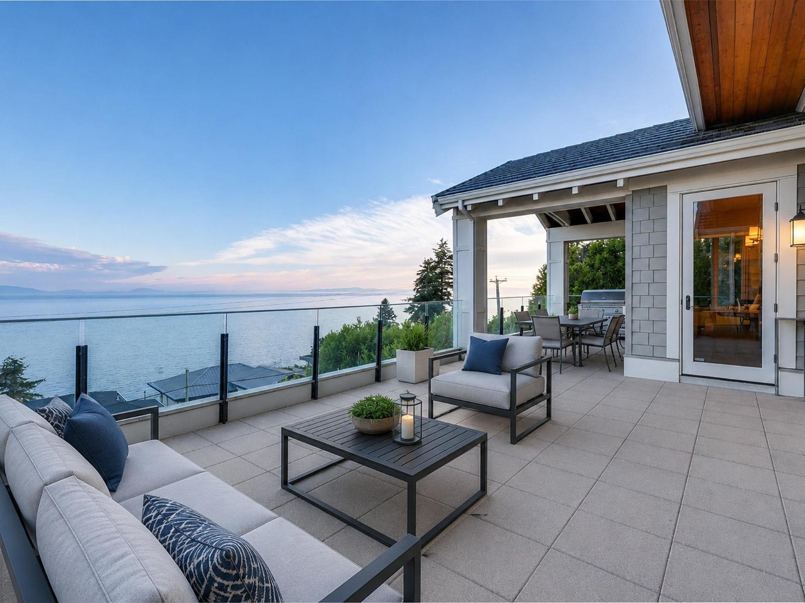 14334 Sunset Drive, White Rock, British Columbia  V4B 2V5 - Photo 5 - R3145400