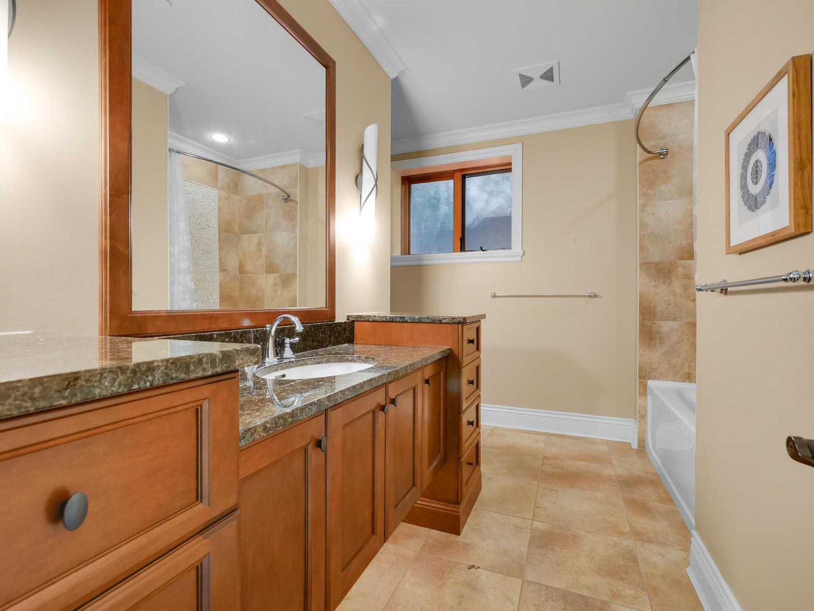 14334 Sunset Drive, White Rock, British Columbia  V4B 2V5 - Photo 35 - R3145400