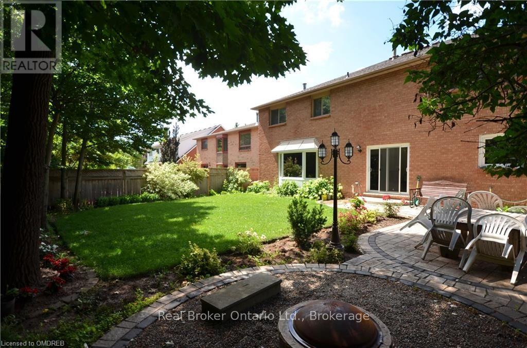 1609 Pilgrims Way, Oakville, Ontario  L6M 2H2 - Photo 24 - W13728164