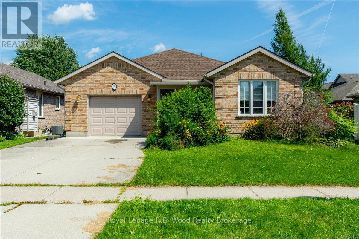 2 Oriole Crescent, Woodstock, Ontario  N4T 1T1 - Photo 2 - X13728190