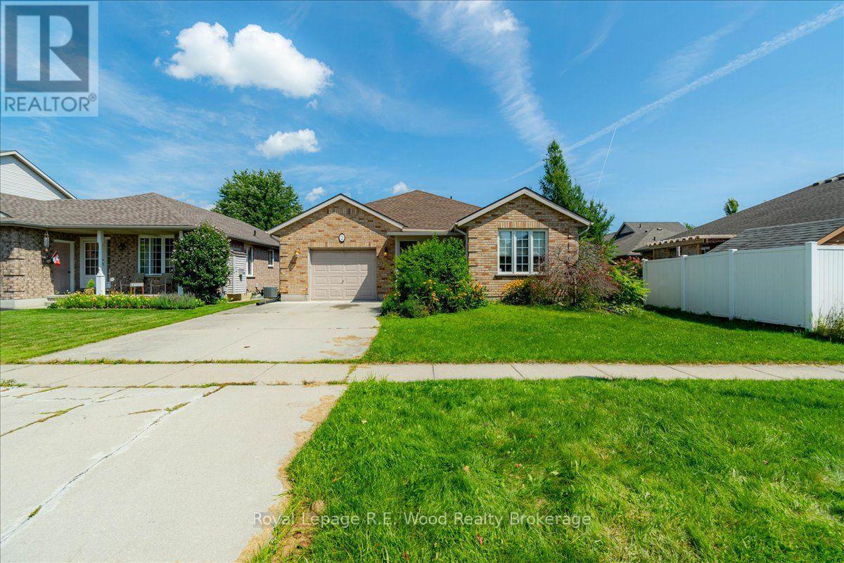 2 Oriole Crescent, Woodstock, Ontario  N4T 1T1 - Photo 4 - X13728190