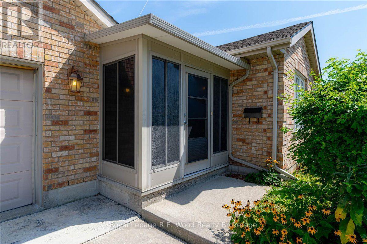 2 Oriole Crescent, Woodstock, Ontario  N4T 1T1 - Photo 5 - X13728190