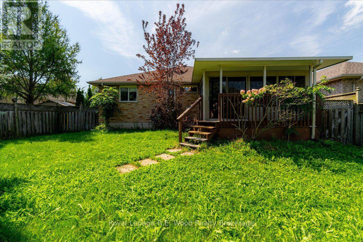 2 Oriole Crescent, Woodstock, Ontario  N4T 1T1 - Photo 7 - X13728190