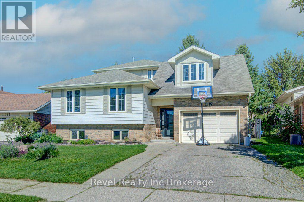 1119 Mohawk Street, Woodstock, Ontario  N4T 1A6 - Photo 2 - X13728272