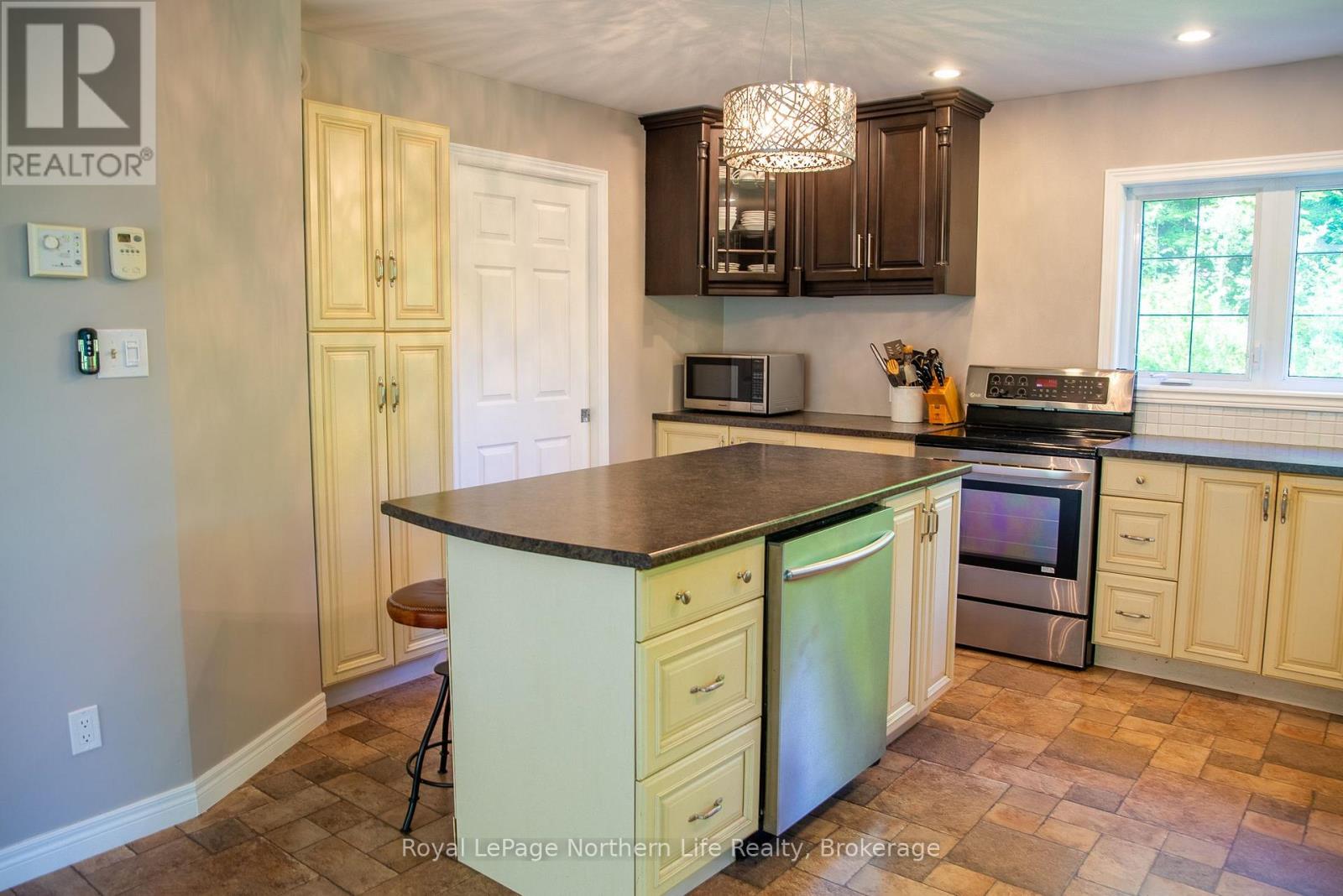 472 O'connor Line, Powassan, Ontario  P0H 1Z0 - Photo 20 - X13686166