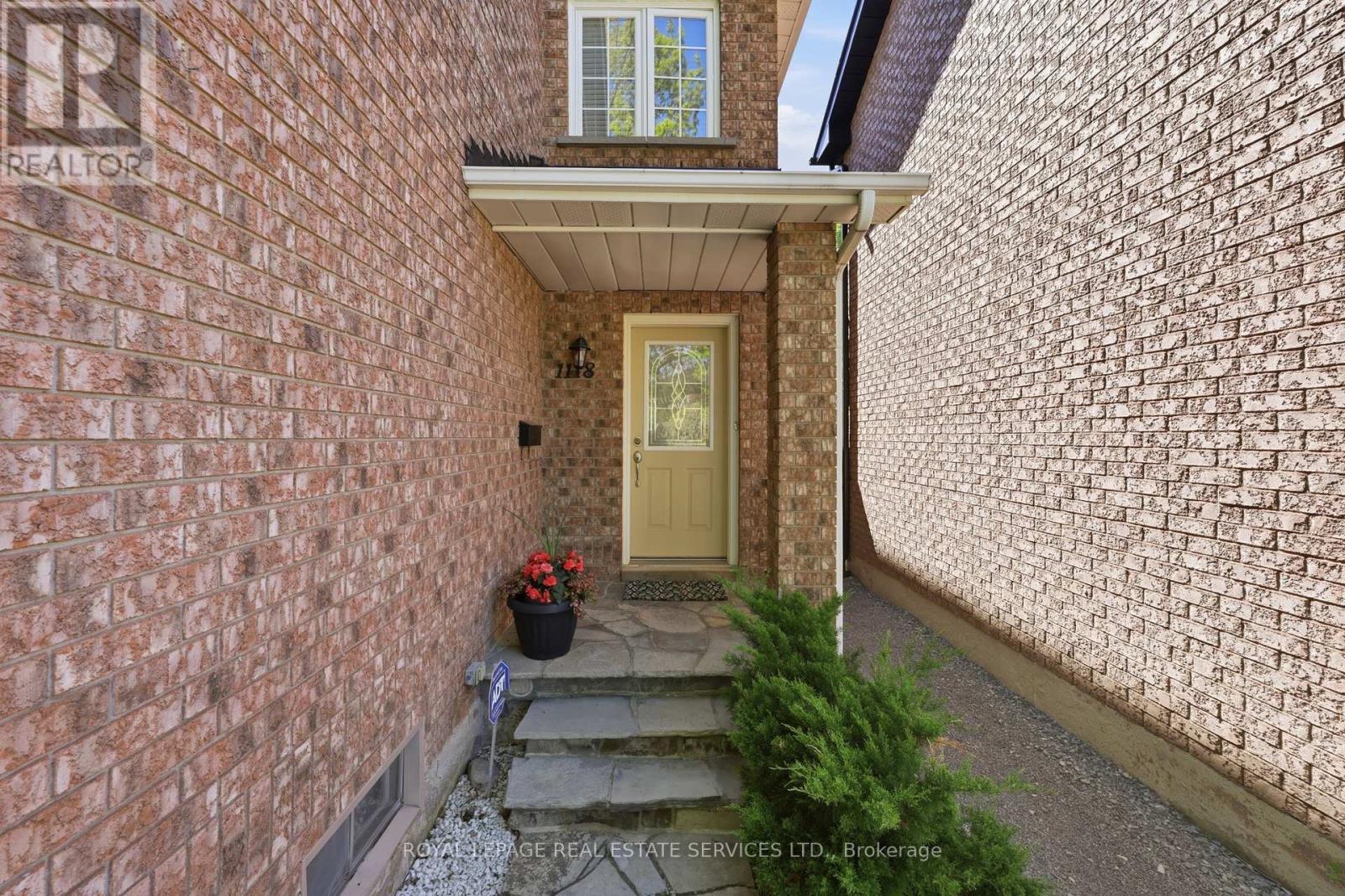1118 Glen Valley Road, Oakville, Ontario  L6M 3K8 - Photo 11 - W13207850