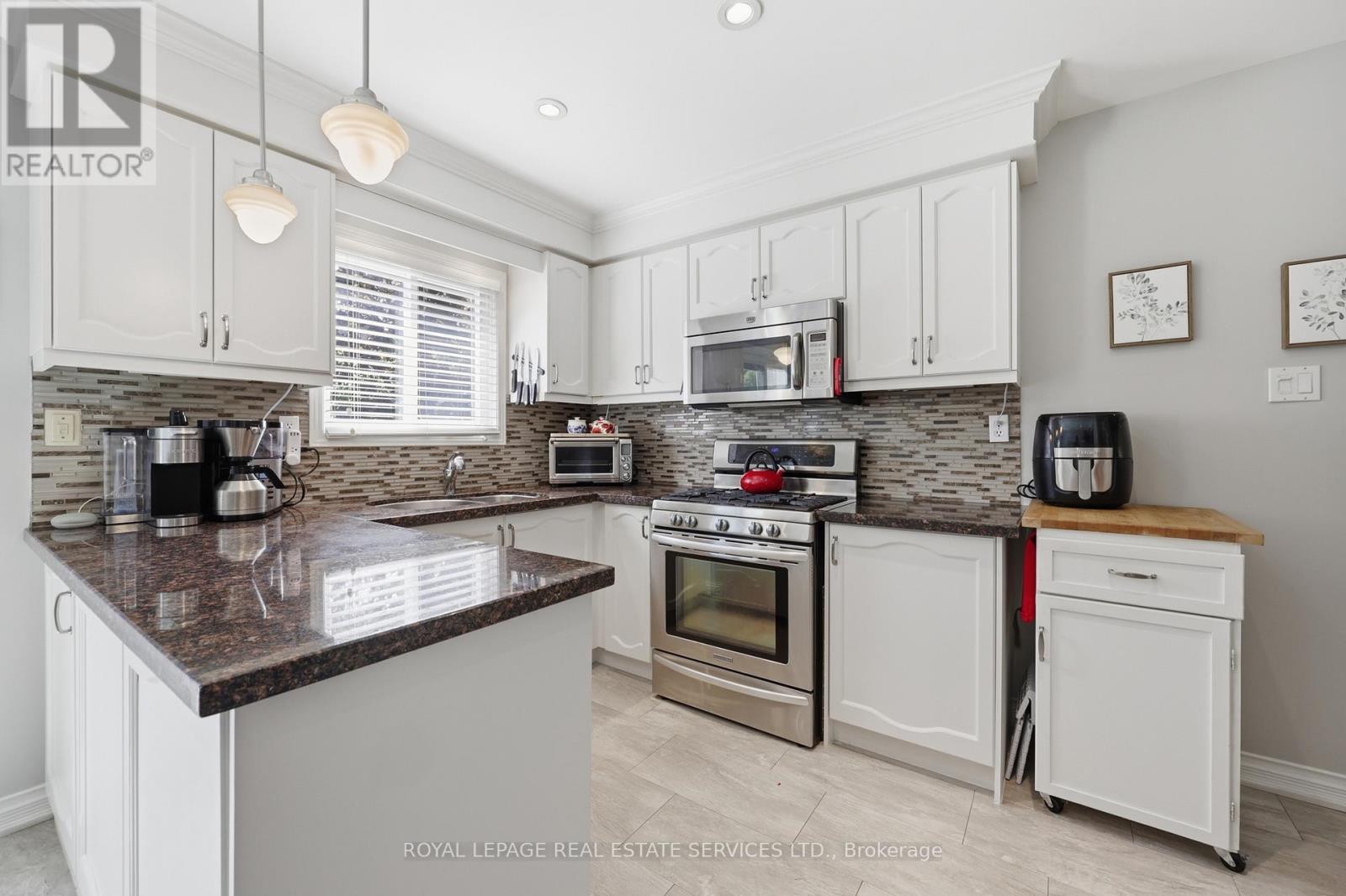 1118 Glen Valley Road, Oakville, Ontario  L6M 3K8 - Photo 17 - W13207850