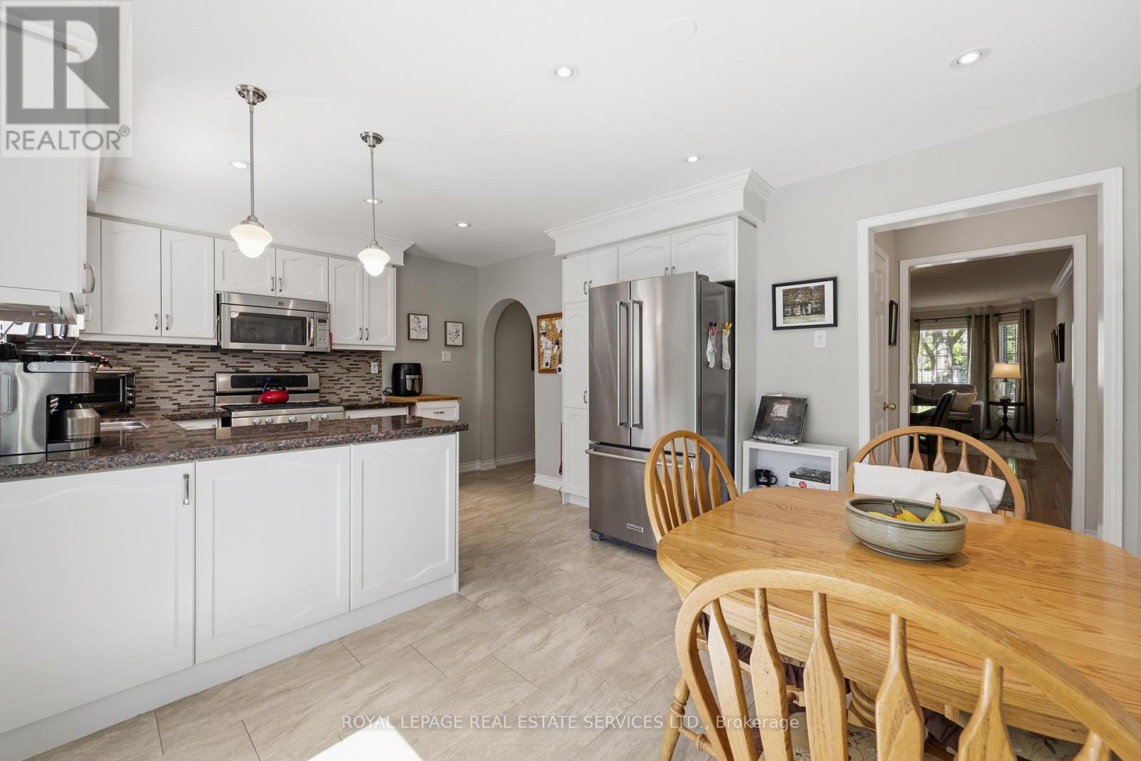 1118 Glen Valley Road, Oakville, Ontario  L6M 3K8 - Photo 18 - W13207850