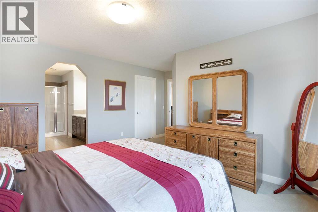 136 Rainbow Falls Glen, Chestermere, Alberta  T1X 0S5 - Photo 16 - A2338569