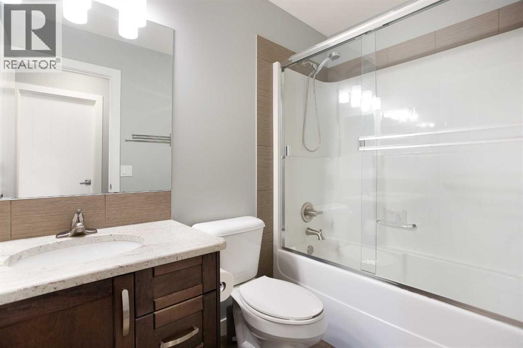 136 Rainbow Falls Glen, Chestermere, Alberta  T1X 0S5 - Photo 22 - A2338569