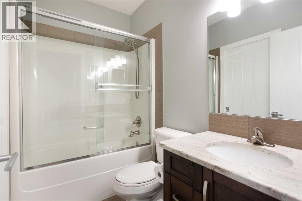 136 Rainbow Falls Glen, Chestermere, Alberta  T1X 0S5 - Photo 29 - A2338569
