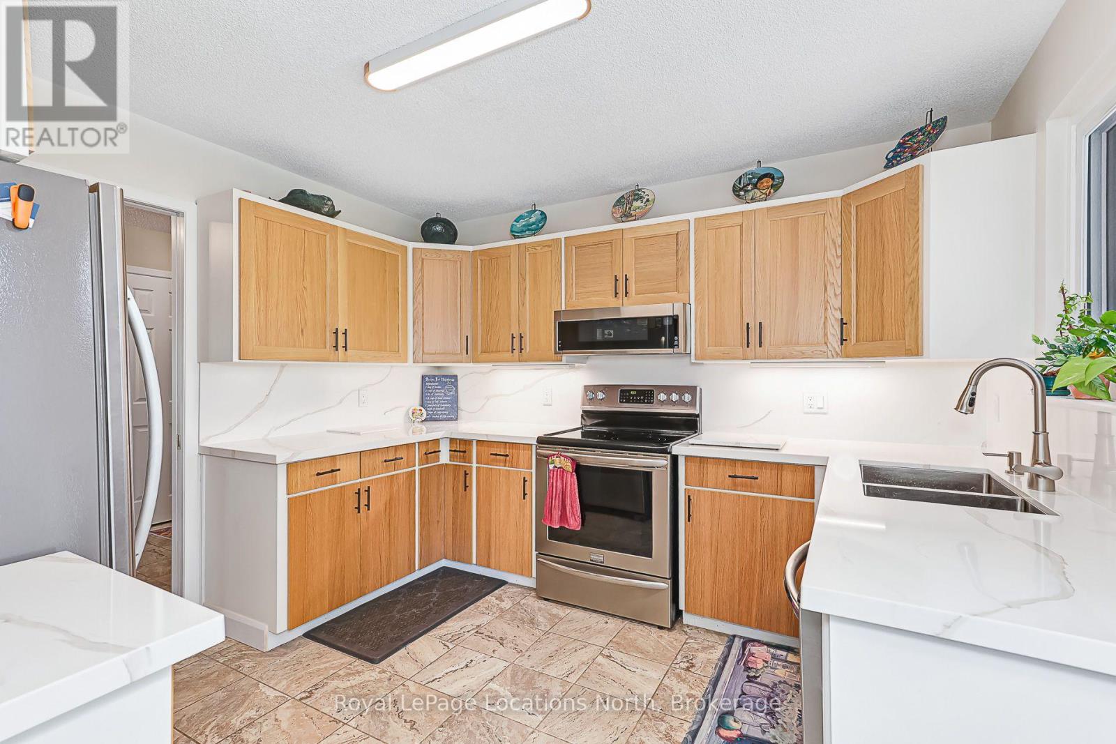 277 Christopher Street, Clearview (Stayner), Ontario  L0M 1S0 - Photo 13 - S13728264