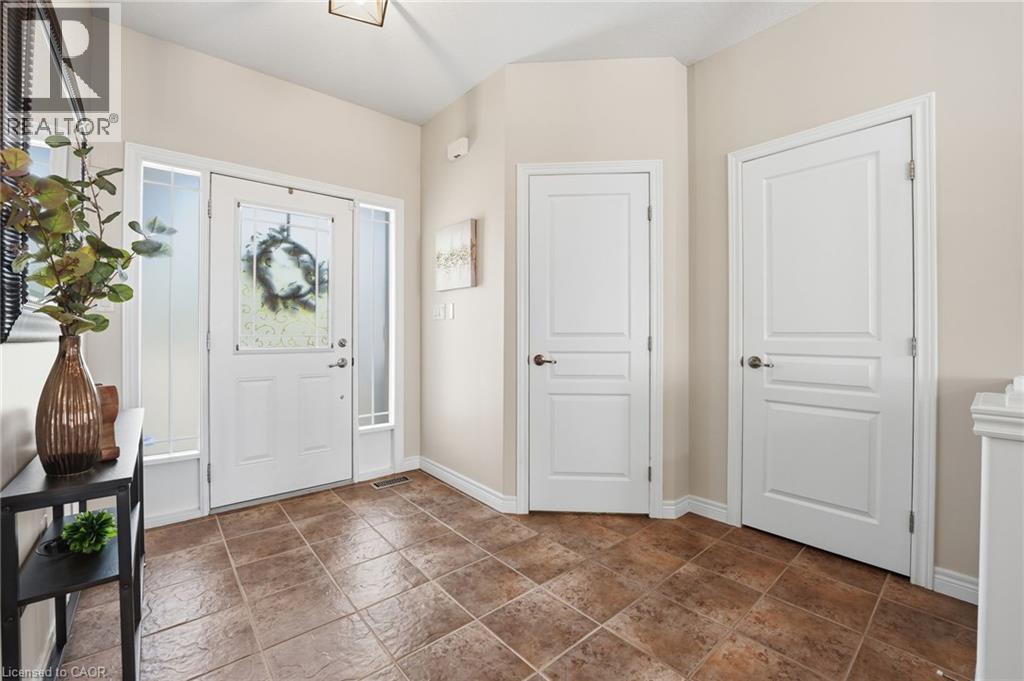 4896 Alexandra Avenue, Beamsville, Ontario  L3J 1M1 - Photo 11 - 40859492