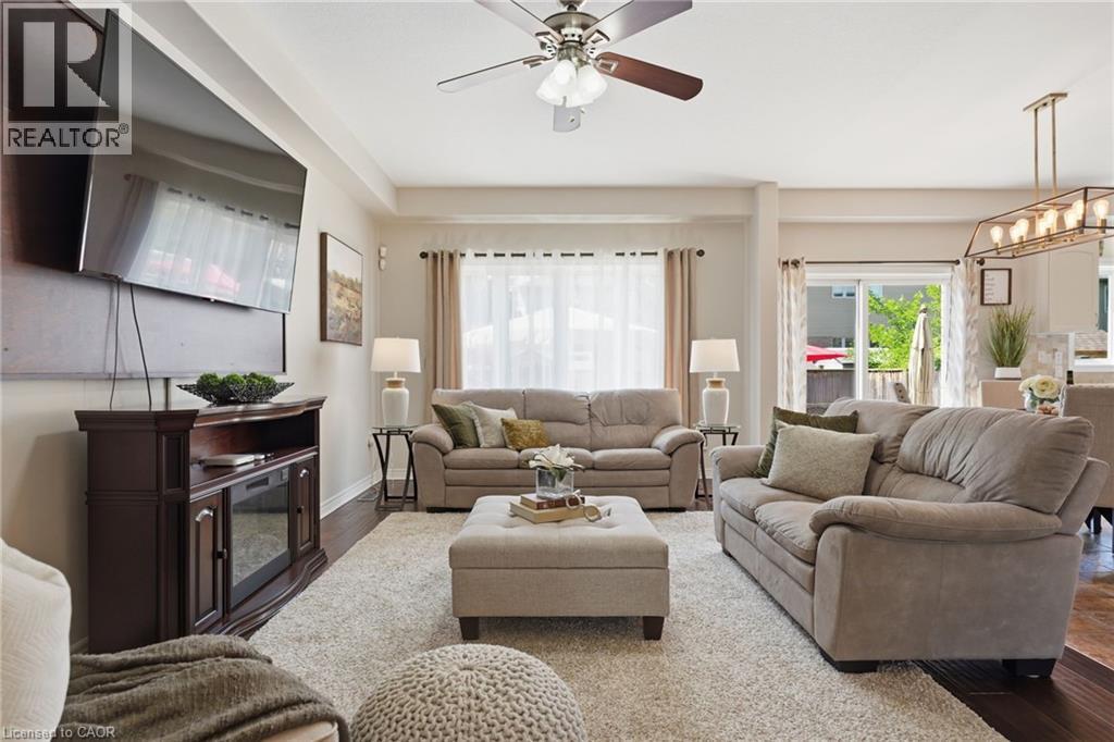 4896 Alexandra Avenue, Beamsville, Ontario  L3J 1M1 - Photo 2 - 40859492
