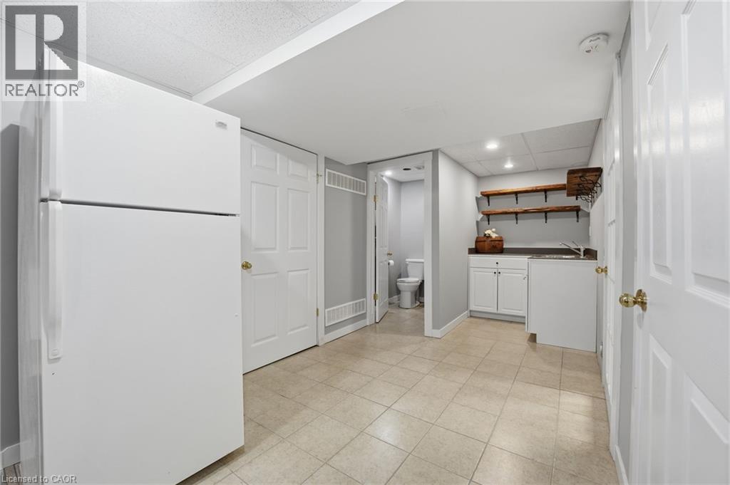 4896 Alexandra Avenue, Beamsville, Ontario  L3J 1M1 - Photo 30 - 40859492