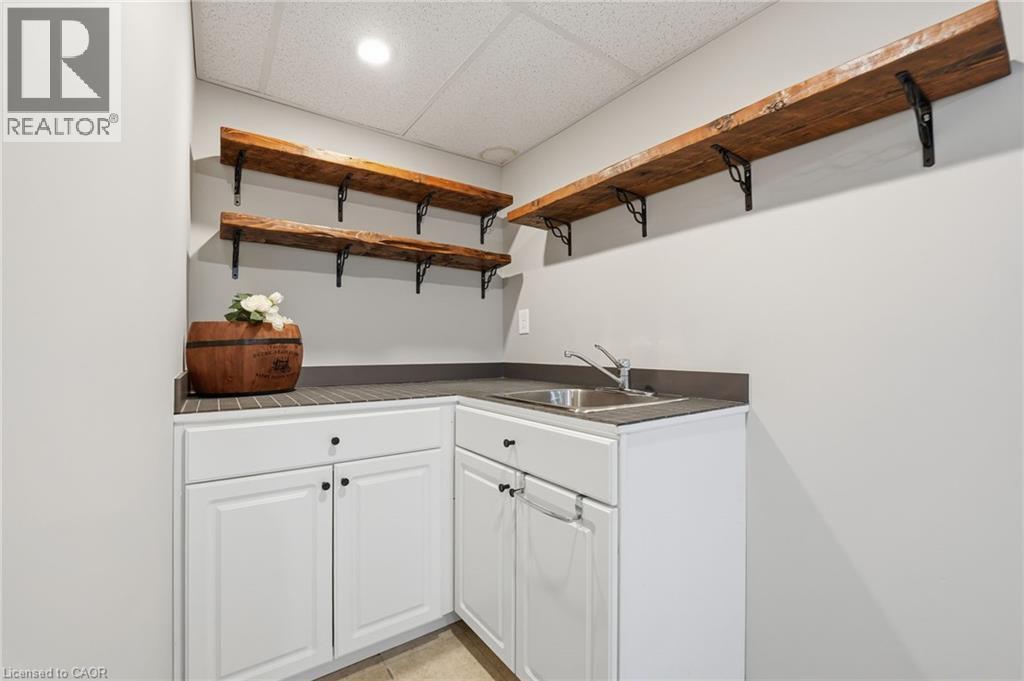 4896 Alexandra Avenue, Beamsville, Ontario  L3J 1M1 - Photo 31 - 40859492