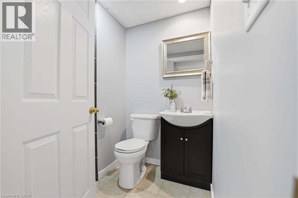 4896 Alexandra Avenue, Beamsville, Ontario  L3J 1M1 - Photo 32 - 40859492