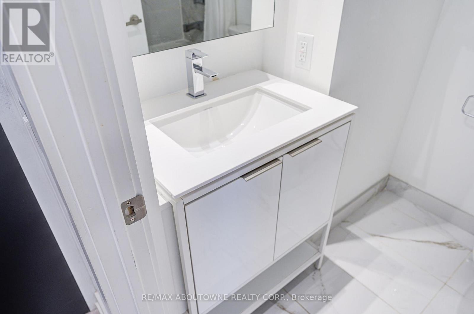 2905 - 77 Shuter Street, Toronto, Ontario  M5B 1B2 - Photo 14 - C13728158