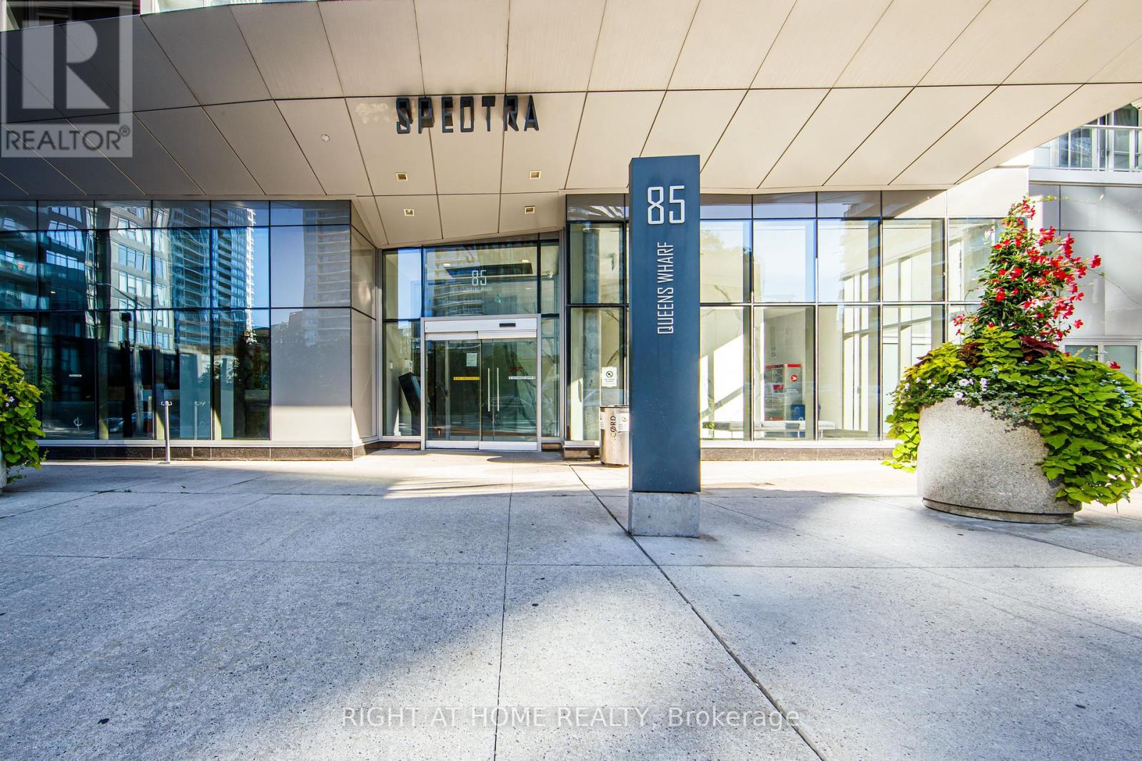 902 - 85 Queens Wharf Road, Toronto, Ontario  M5V 0J9 - Photo 22 - C13728248