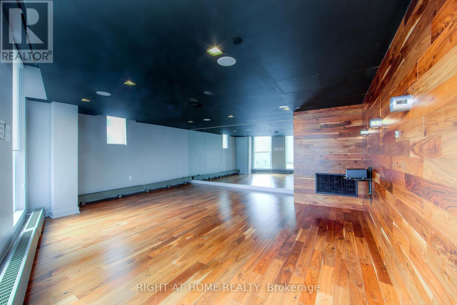 902 - 85 Queens Wharf Road, Toronto, Ontario  M5V 0J9 - Photo 28 - C13728248