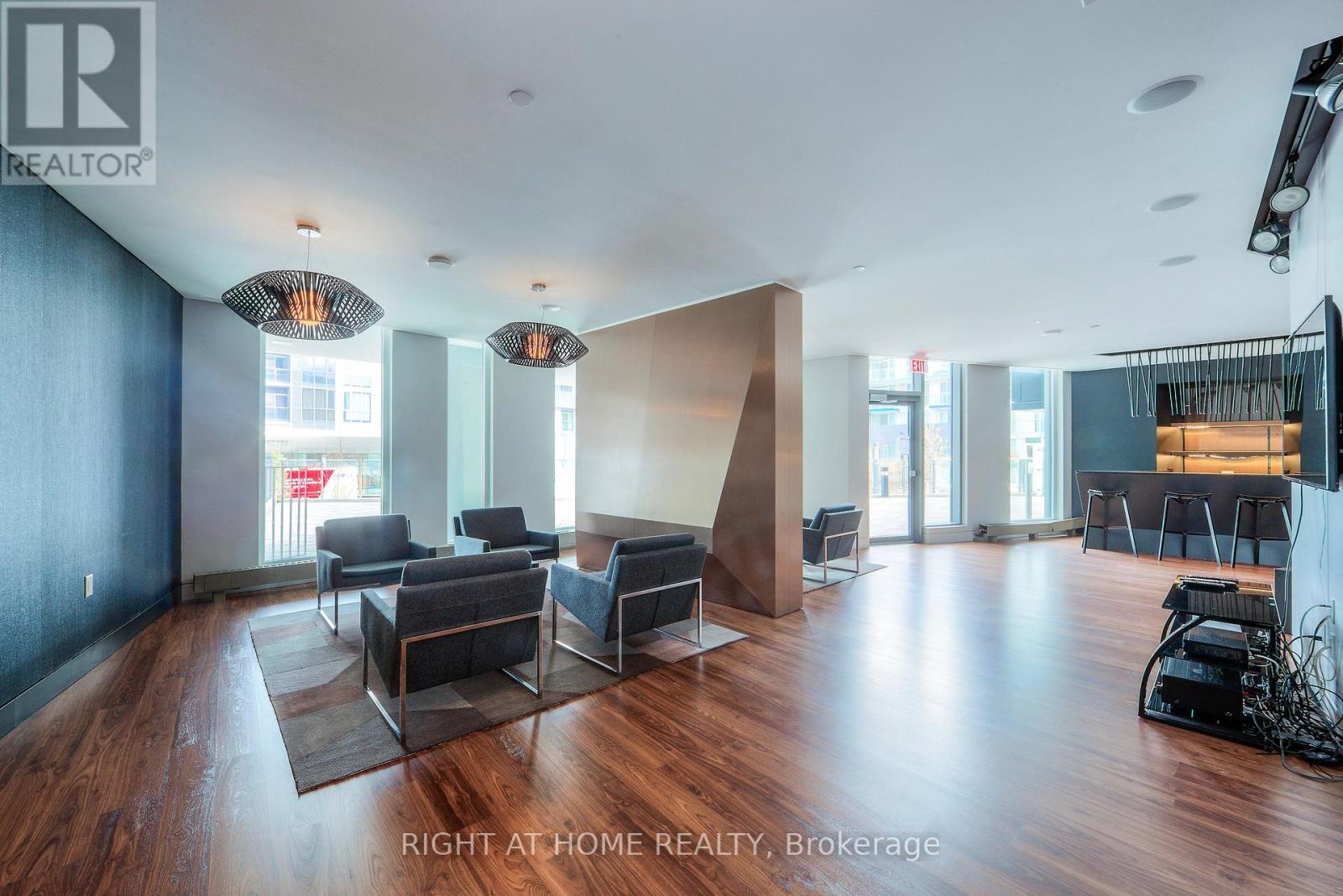 902 - 85 Queens Wharf Road, Toronto, Ontario  M5V 0J9 - Photo 31 - C13728248