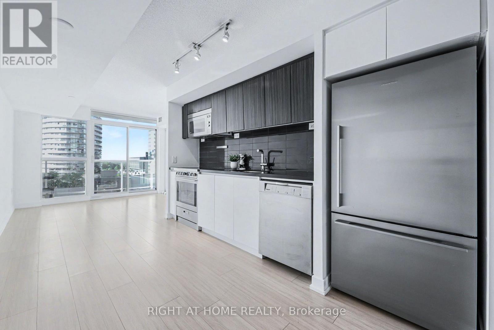 902 - 85 Queens Wharf Road, Toronto, Ontario  M5V 0J9 - Photo 4 - C13728248