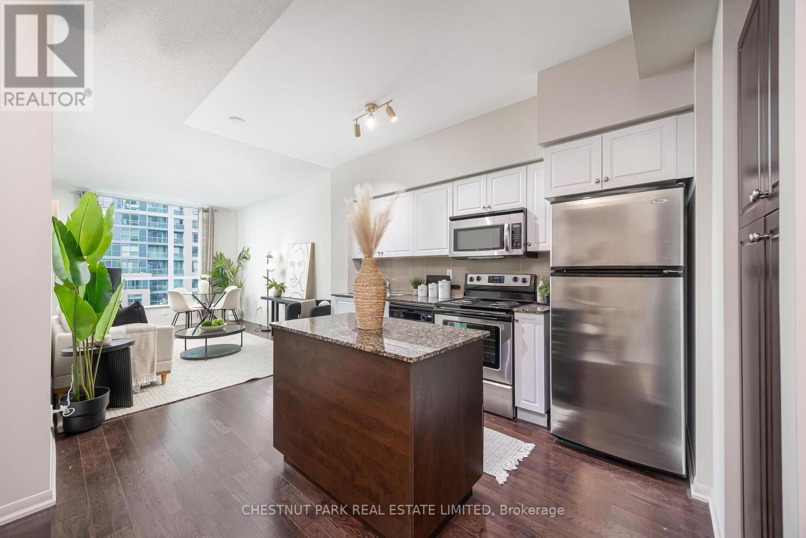 808 - 215 Fort York Boulevard, Toronto, Ontario M5V 4A2 - Photo 2 - C13728316