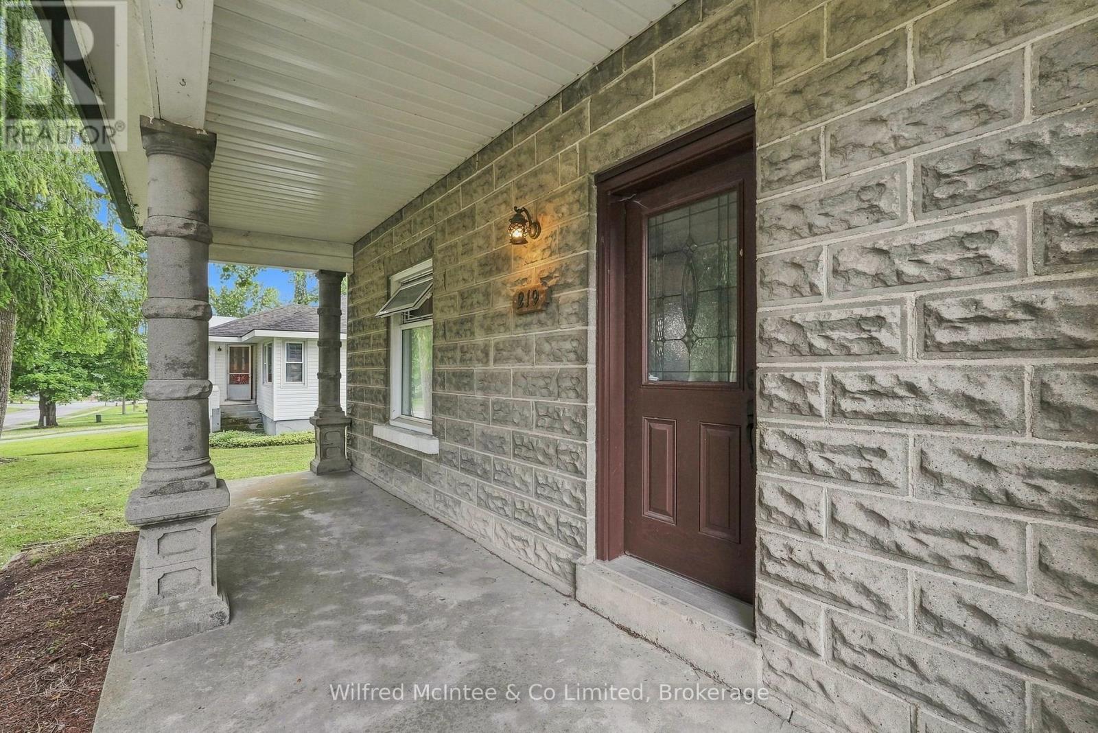 219 Victoria Street S, Arran-Elderslie, Ontario  N0G 2N0 - Photo 6 - X13728192