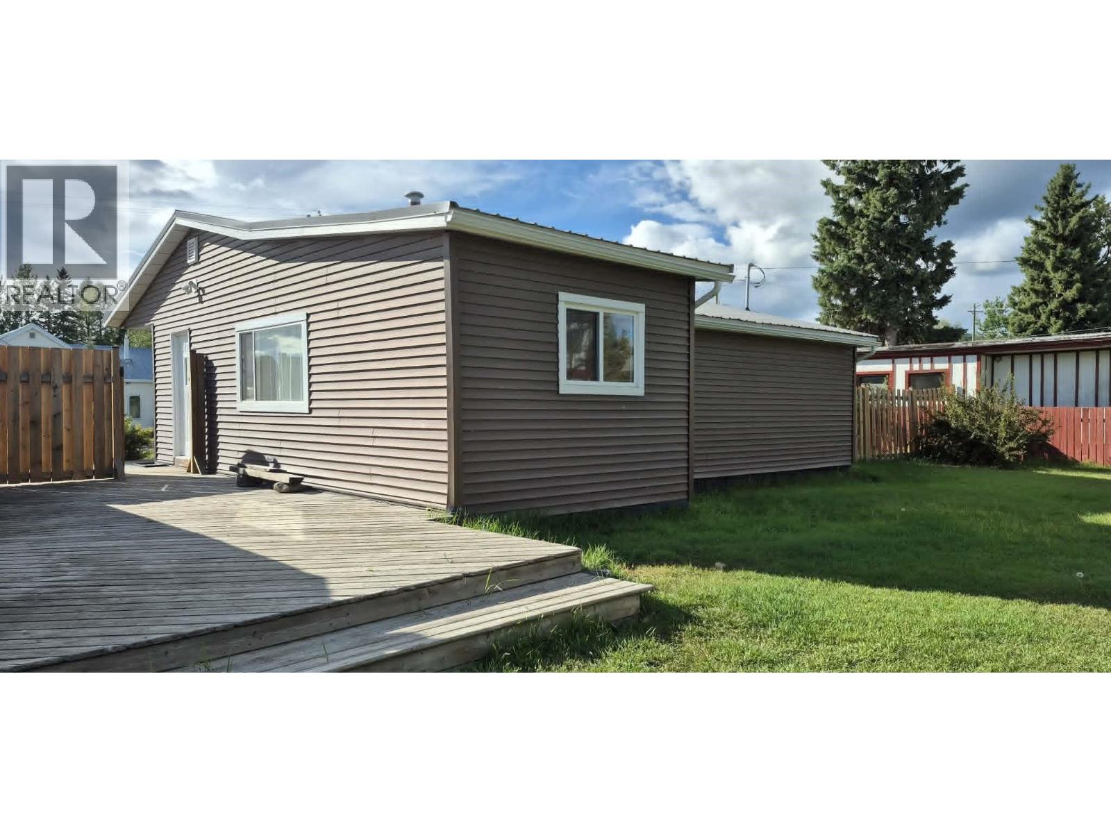 110 W 2nd Avenue, Fort St. James, British Columbia  V0J 1P0 - Photo 3 - R3159798