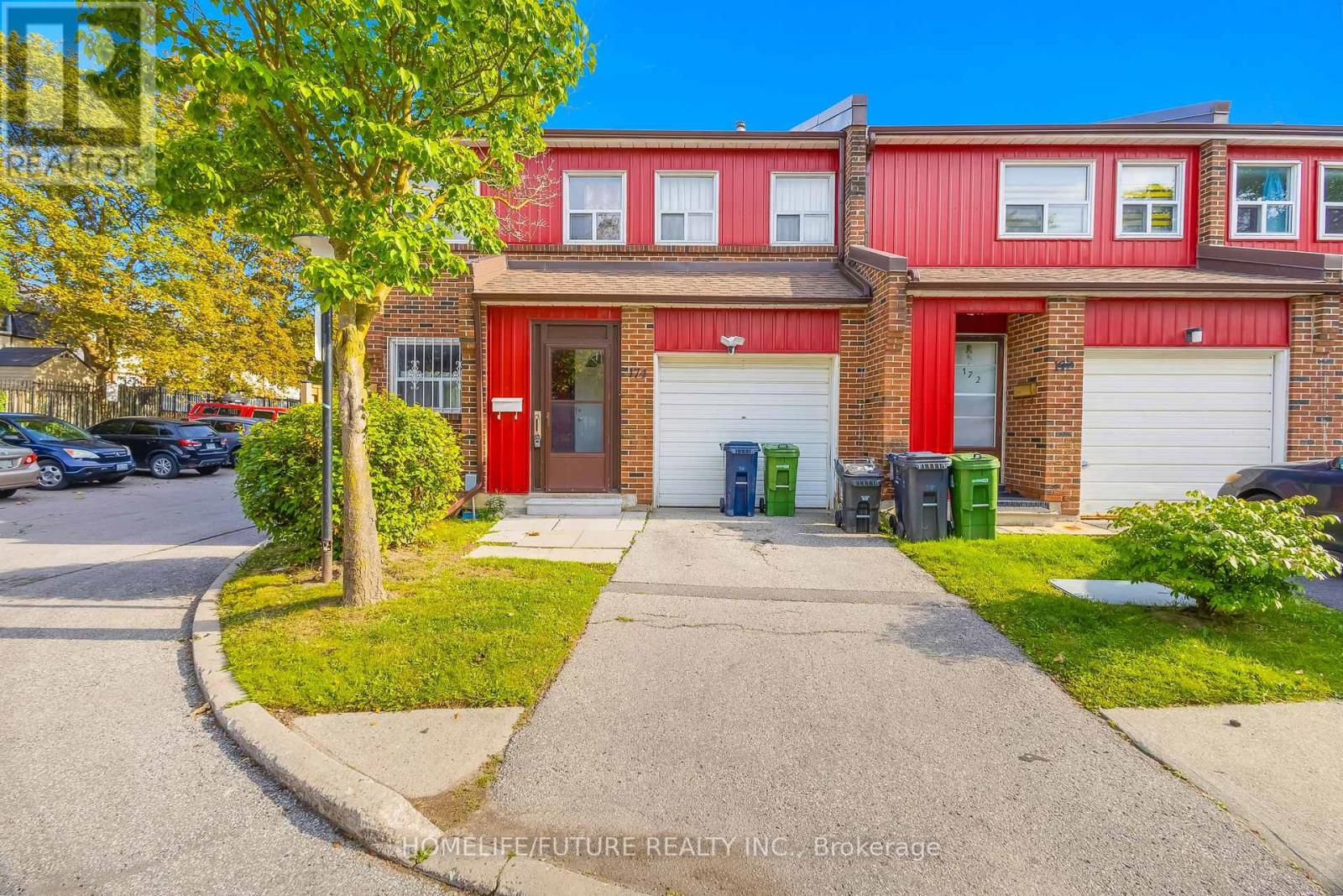 174 - 124 Dusay Place, Toronto, Ontario  M1W 2N2 - Photo 2 - E13728328