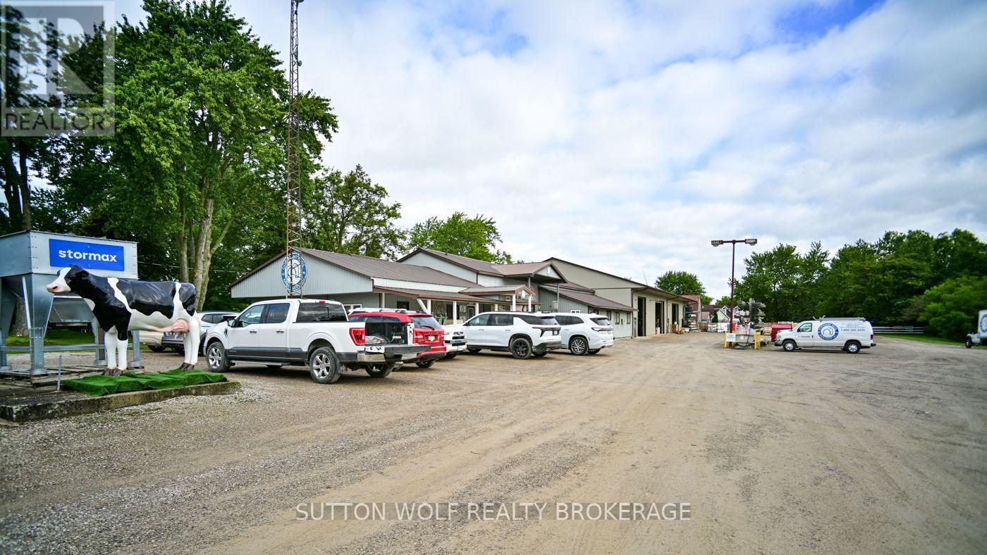 2234 Egremont Drive, Adelaide Metcalfe, Ontario  N7G 3H6 - Photo 10 - X13728212