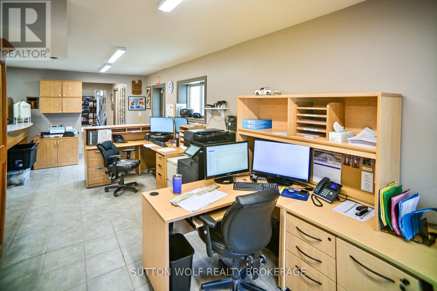 2234 Egremont Drive, Adelaide Metcalfe, Ontario  N7G 3H6 - Photo 15 - X13728212